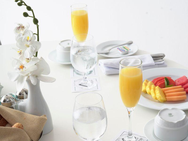 Room Service ($) Krystal® Ixtapa All Inclusive  Room Service ($) Krystal® Ixtapa All Inclusive